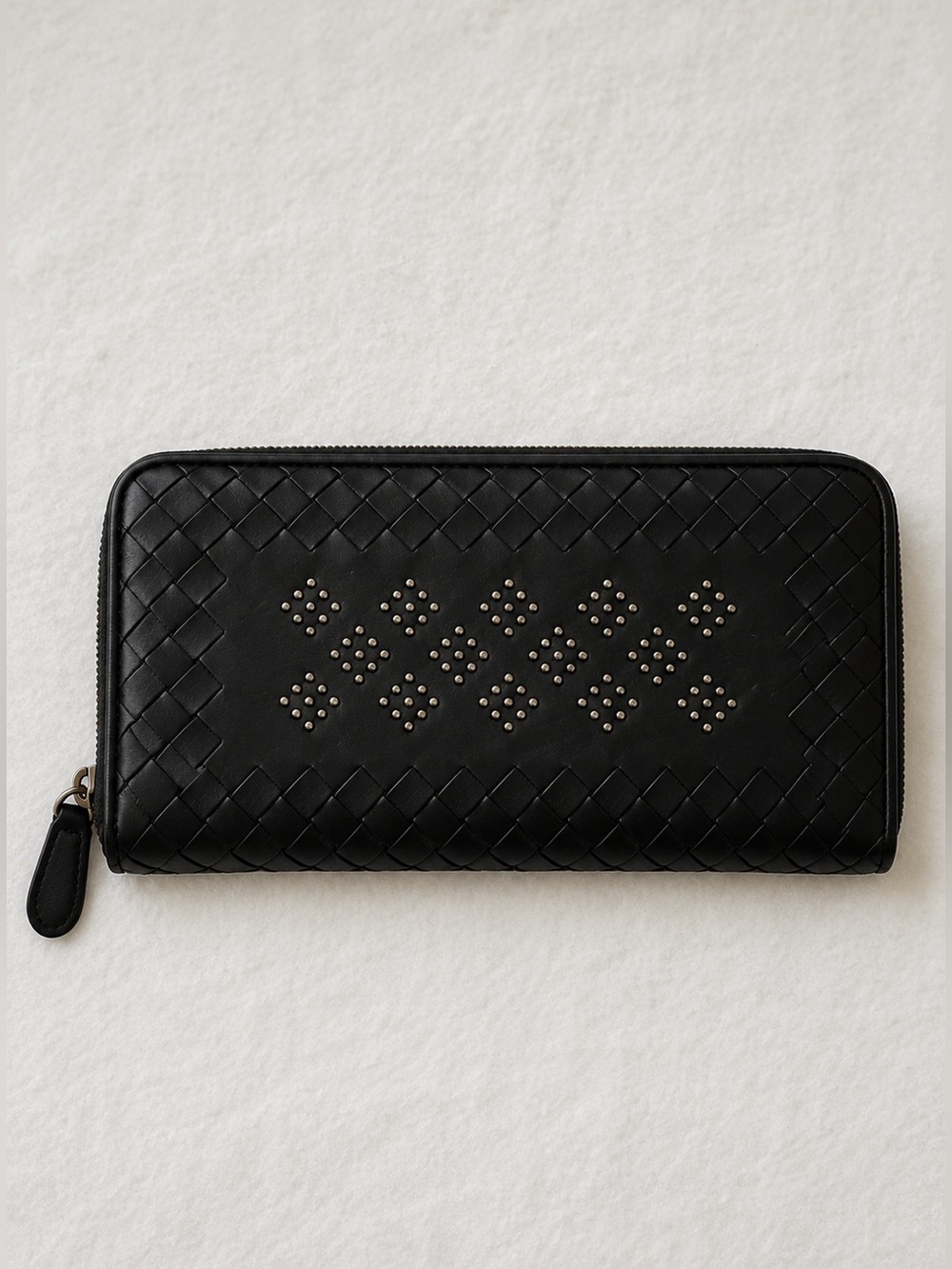 Bottega Veneta Zip Around Wallet Intrecciato Stud Detail Black‎ Leather Long
